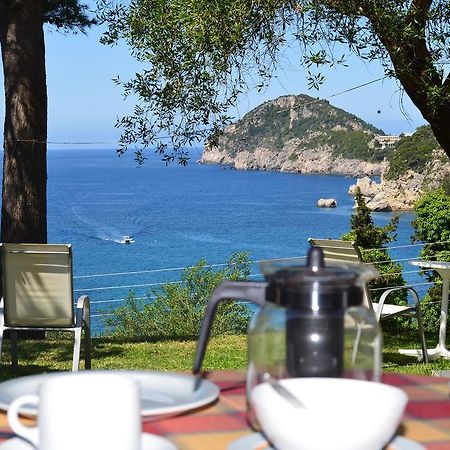 Anna Pension Liapades Exterior foto