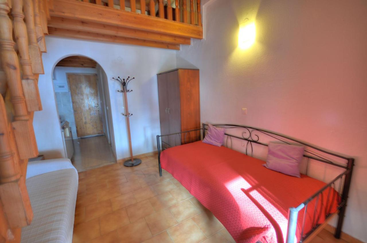 Anna Pension Liapades Exterior foto