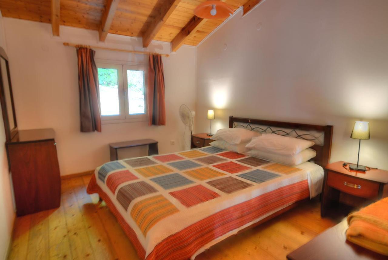 Anna Pension Liapades Exterior foto
