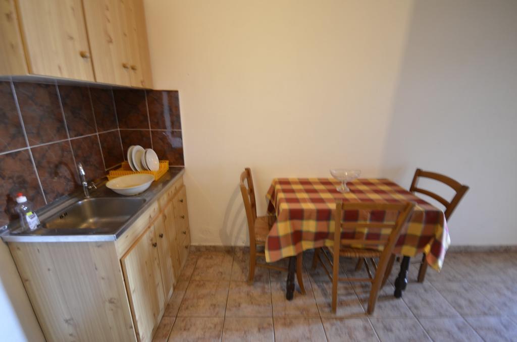 Anna Pension Liapades Exterior foto