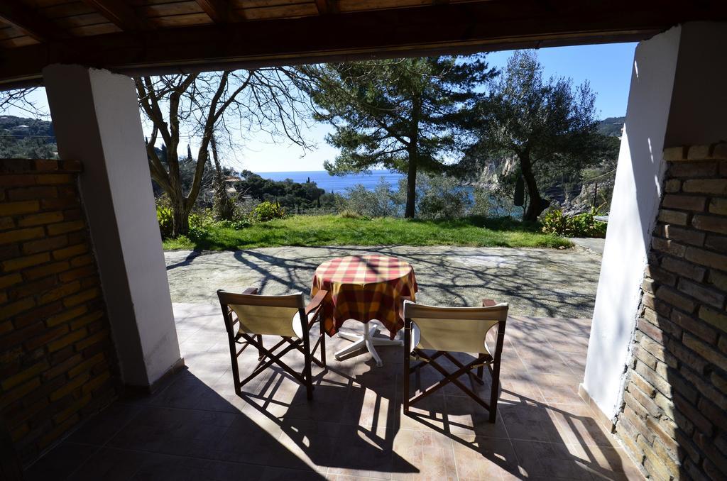 Anna Pension Liapades Exterior foto